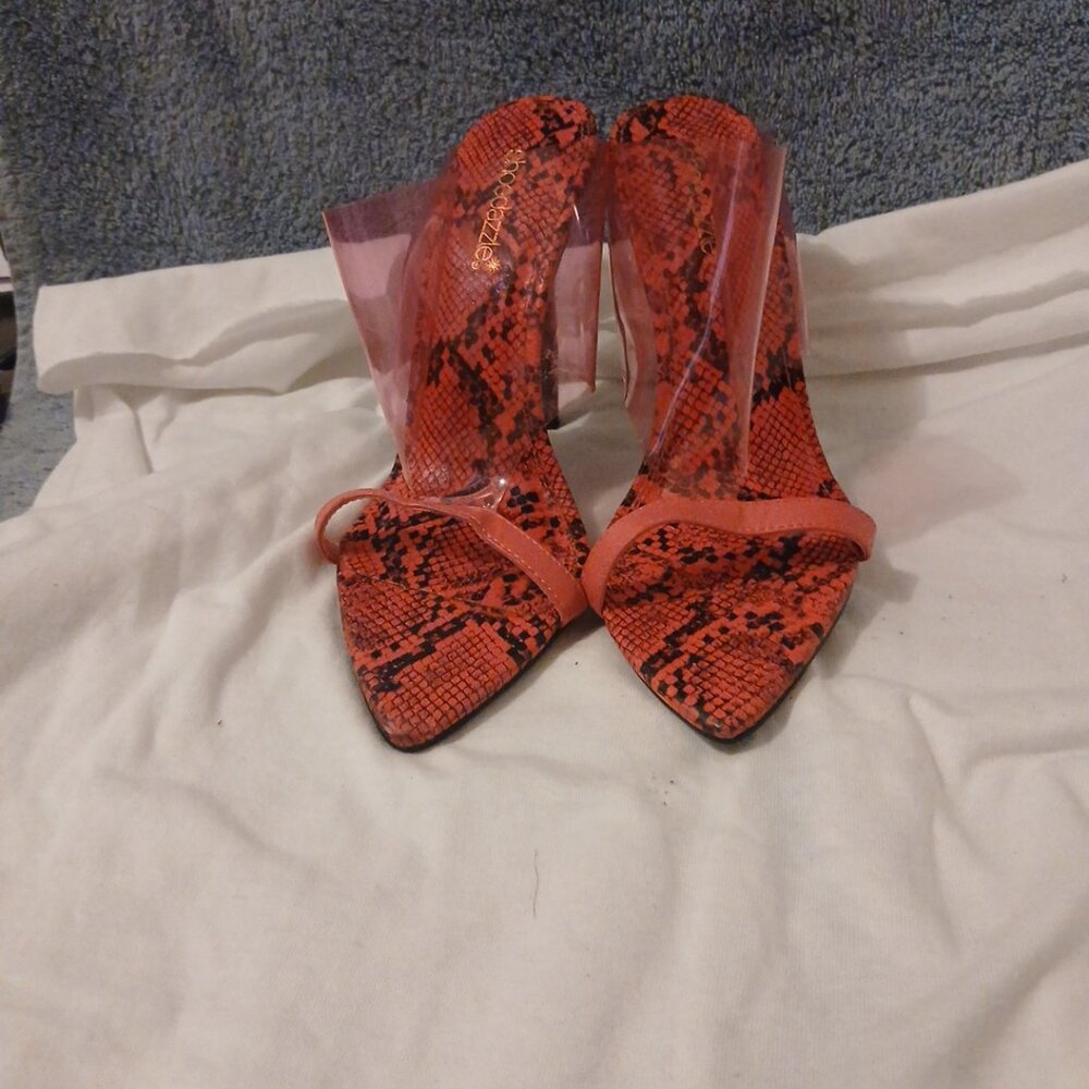 Shoedizzle heels - Picture 1 of 3